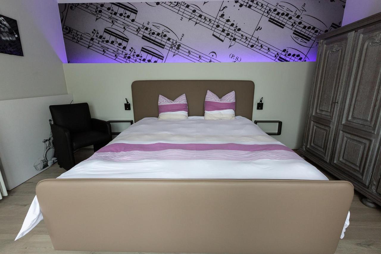 Bed 'N Blues **** Villa Halen Exterior photo